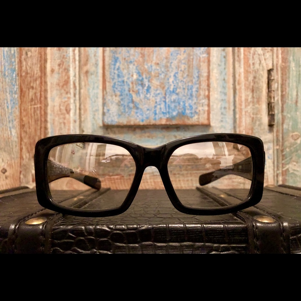 Velvet Eyewear Buffy Sunglasses